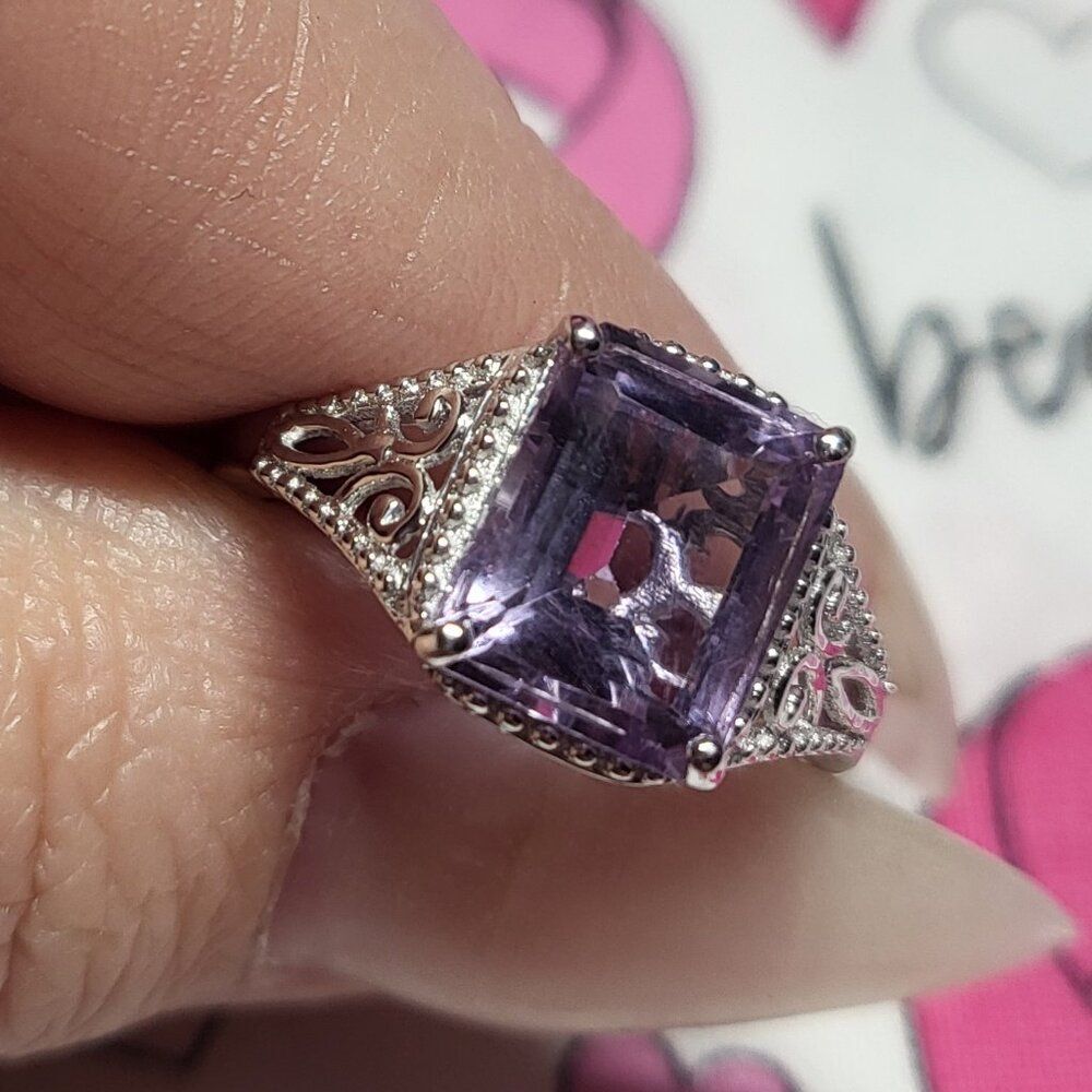 Rose De France Amethyst Solitaire Sterling Silver Ring - Picture 2 of 9